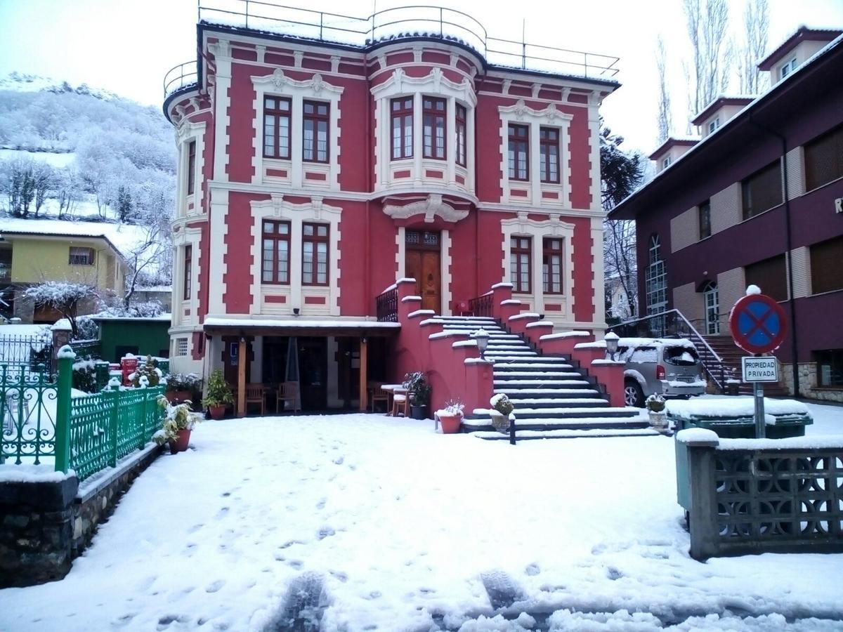Hotel Restaurante Parador De Felechosa Eksteriør bilde