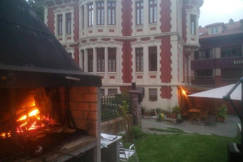 Hotel Restaurante Parador De Felechosa Eksteriør bilde